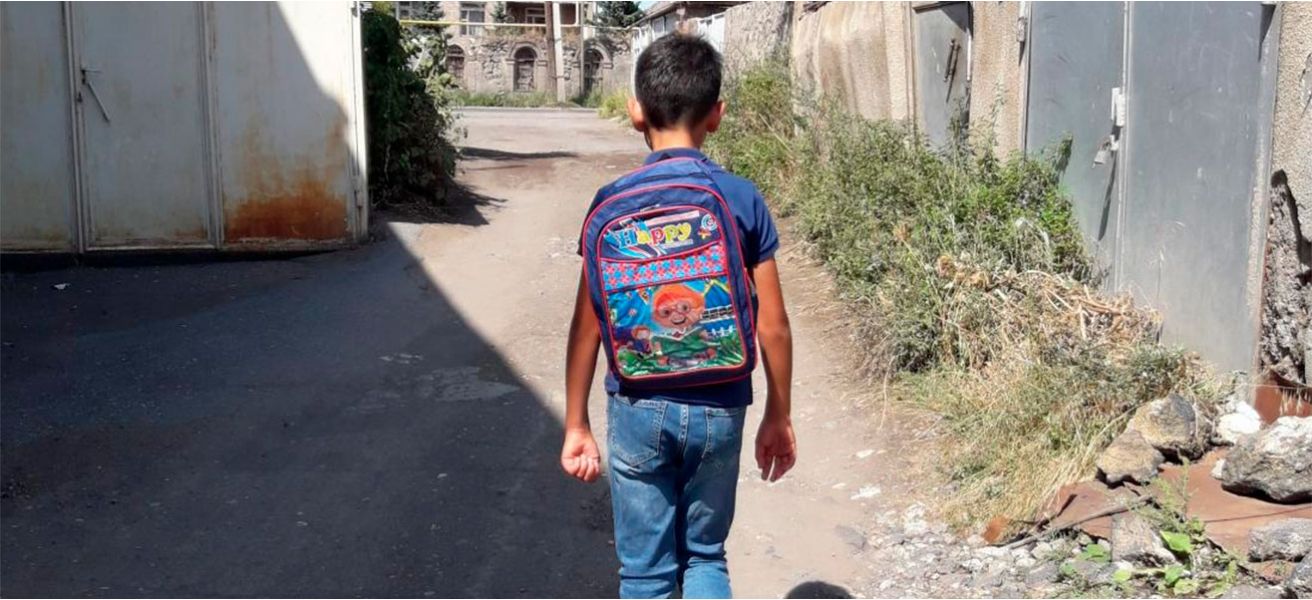 Carrefour Armenia provides 150 students with new school bags and supplies